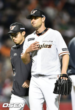 Alessandro-Alex-Maestri-Hanwha-Eagles-Kbo-Baseball (37)