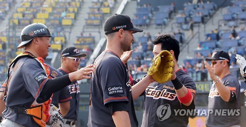 Alessandro-Alex-Maestri-Hanwha-Eagles-Kbo-Baseball (7)