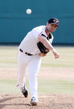 Alessandro Alex Maestri Hanwha Eagles Corea Baseball (11)