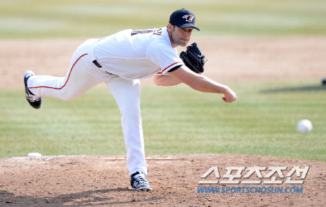 Alessandro Alex Maestri Hanwha Eagles Corea Baseball (13)