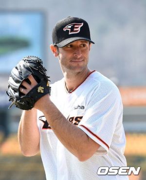 Alessandro Alex Maestri Hanwha Eagles Corea Baseball (1)