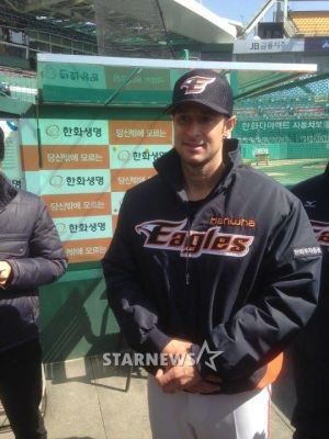 Alessandro Alex Maestri Hanwha Eagles Corea Baseball (2)