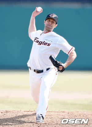 Alessandro Alex Maestri Hanwha Eagles Corea Baseball (4)