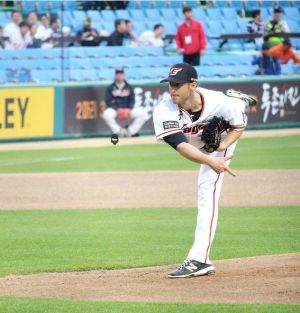 Alessandro Maestri Eagles Korean Baseball (6)