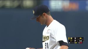 Alex Maestri Pitcher Japan Buffaloes 2014 (60)