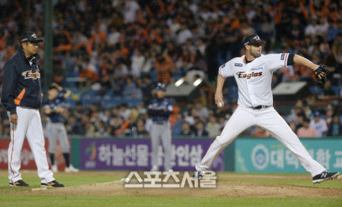 Maestri Hanwha Eagles Nc Dinos May 2016 (2)